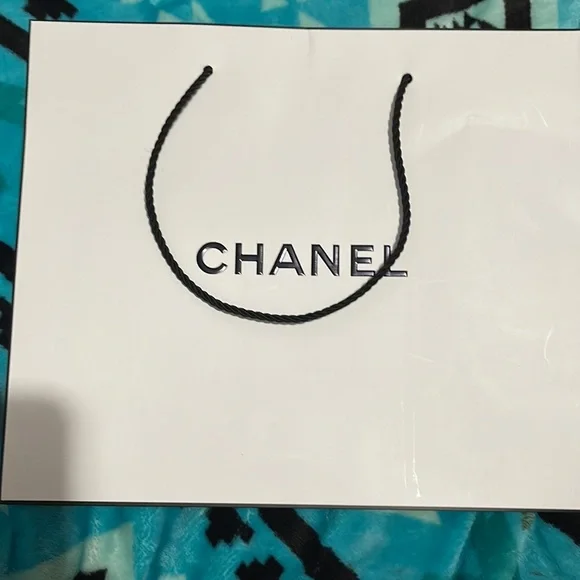 Authentic Chanel bundle - Picture 15 of 17